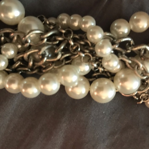 Pearl, onyx bead and chain statement necklace - Picture 4 of 4